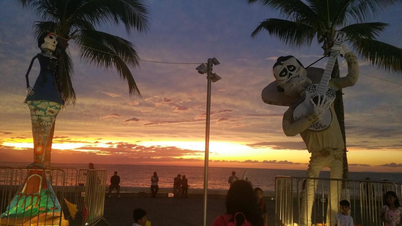 Hostal Enjoy Vallarta 19 Puerto Vallarta Buitenkant foto