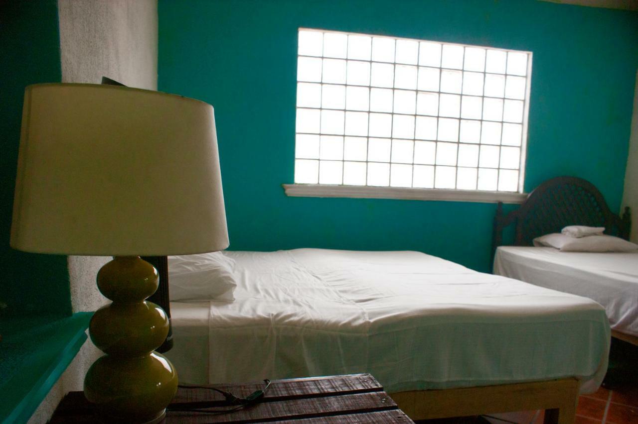 Hostal Enjoy Vallarta 19 Puerto Vallarta Buitenkant foto